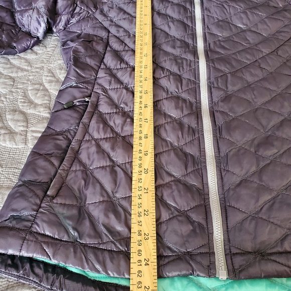 The North Face Thermoball Hooded Jacket - Picture 12 of 14